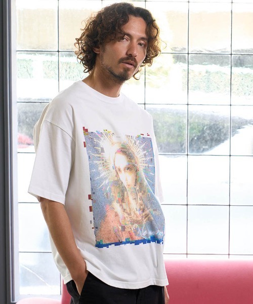 Chester(チェスター)の「mt10555- No saviors グリッチマリア&ローズワッペン ビッグTシャツ(10023)(Tシャツ/カットソー・メンズ・ホワイト/ブラック・M/L/XL)」の5枚目の写真