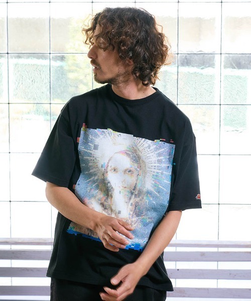 Chester(チェスター)の「mt10555- No saviors グリッチマリア&ローズワッペン ビッグTシャツ(10023)(Tシャツ/カットソー・メンズ・ホワイト/ブラック・M/L/XL)」の10枚目の写真