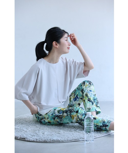 cawaii(カワイイ)の「普段使いもできる ラッシュガード(Tシャツ/カットソー・レディース・ライトベージュ/ブラック・FREE)」の9枚目の写真