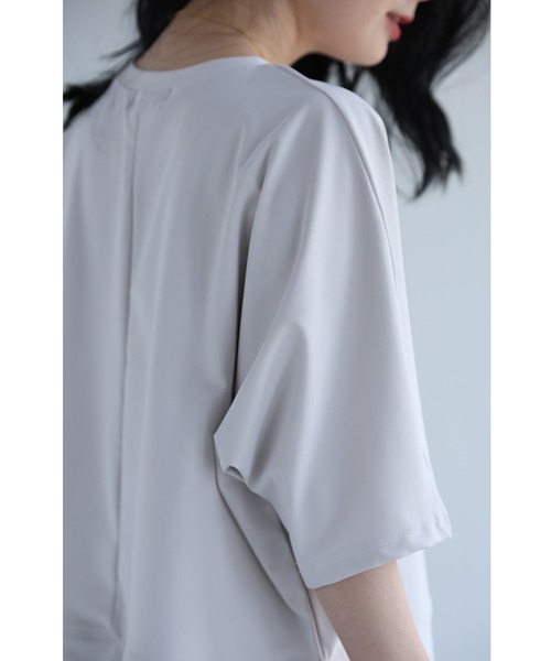cawaii(カワイイ)の「普段使いもできる ラッシュガード(Tシャツ/カットソー・レディース・ライトベージュ/ブラック・FREE)」の21枚目の写真