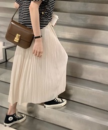 プリーツロングスカート