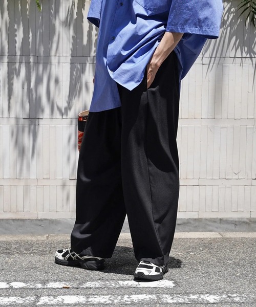 my beautiful landlet(マイビューティフルランドレット)の「【my beautiful landlet】 SUPER 100's WOOL OXFORD WIDE EASY PANTS(その他パンツ・メンズ・ブラック・2/1/0)」の7枚目の写真