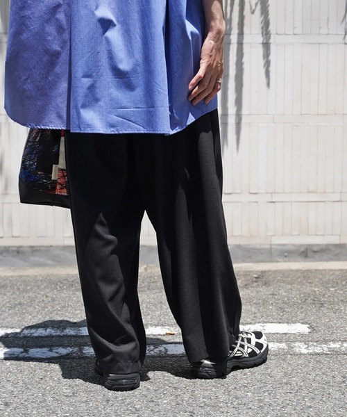 my beautiful landlet(マイビューティフルランドレット)の「【my beautiful landlet】 SUPER 100's WOOL OXFORD WIDE EASY PANTS(その他パンツ・メンズ・ブラック・2/1/0)」の9枚目の写真