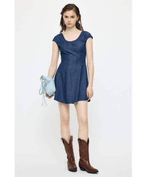 MOUSSY(マウジー)の「DENIM ミニドレス(ワンピース・レディース・ブルー/ブラック・1/2)」の5枚目の写真