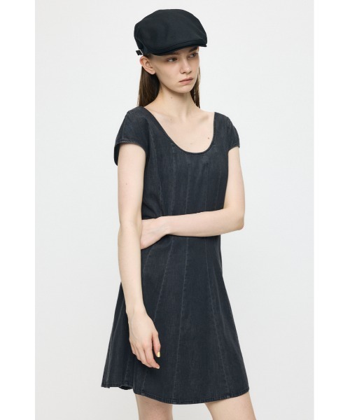 MOUSSY(マウジー)の「DENIM ミニドレス(ワンピース・レディース・ブルー/ブラック・1/2)」の22枚目の写真