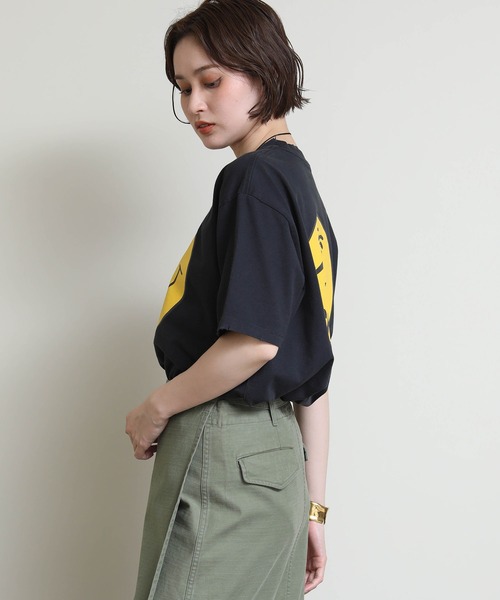 Re Fiina(フィーナ)の「スマイルTEE(Tシャツ/カットソー・レディース・オフホワイト/チャコールグレー・M)」の4枚目の写真