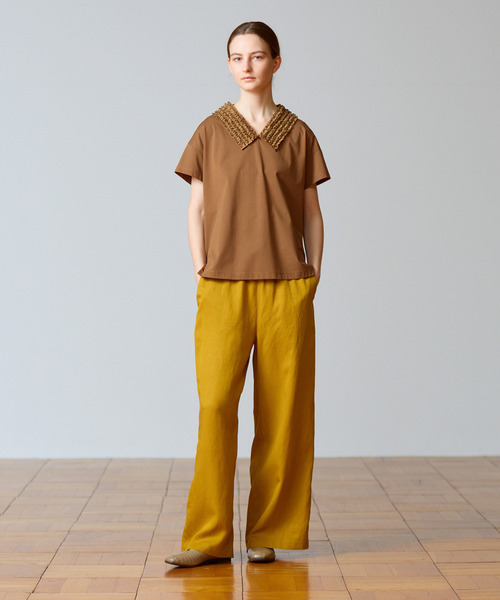 LOGEMENT DE CLAIRE（ロジュモンドクレール）の「《追加》【LOURMARIN】フリルカラープルオーバー（Tシャツ/カットソー・レディース・キャメル/ブラック/オフホワイト・FREE）」の17枚目の写真