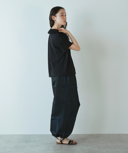 LOGEMENT DE CLAIRE（ロジュモンドクレール）の「《追加》【LOURMARIN】フリルカラープルオーバー（Tシャツ/カットソー・レディース・キャメル/ブラック/オフホワイト・FREE）」の21枚目の写真