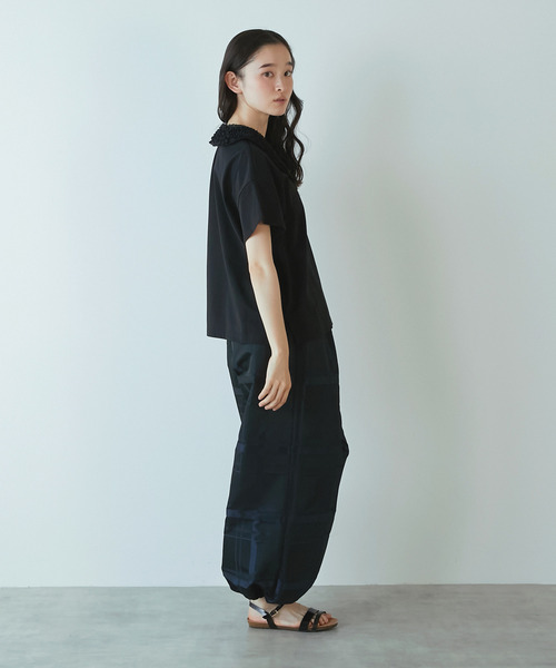 LOGEMENT DE CLAIRE（ロジュモンドクレール）の「《追加》【LOURMARIN】フリルカラープルオーバー（Tシャツ/カットソー・レディース・キャメル/ブラック/オフホワイト・FREE）」の22枚目の写真