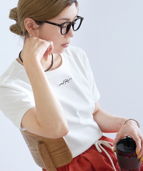 reca（レカ）の「【接触冷感】ワンポイント刺繍ロゴTシャツ（Tシャツ/カットソー・レディース・オフホワイト/ブラック・FREE）」の8枚目の写真