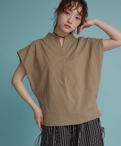 W:Huku(フーク)の「キーネック フレンチスリーブ カット Tシャツ(Tシャツ/カットソー・レディース・チャコール/ライトブラウン・FREE)」の2枚目の写真