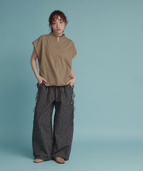 W:Huku(フーク)の「キーネック フレンチスリーブ カット Tシャツ(Tシャツ/カットソー・レディース・チャコール/ライトブラウン・FREE)」の12枚目の写真