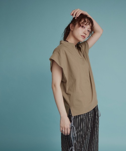 W:Huku(フーク)の「キーネック フレンチスリーブ カット Tシャツ(Tシャツ/カットソー・レディース・チャコール/ライトブラウン・FREE)」の14枚目の写真