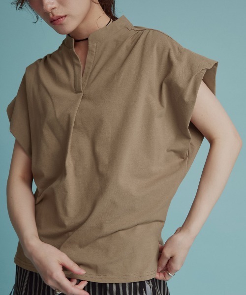 W:Huku(フーク)の「キーネック フレンチスリーブ カット Tシャツ(Tシャツ/カットソー・レディース・チャコール/ライトブラウン・FREE)」の6枚目の写真