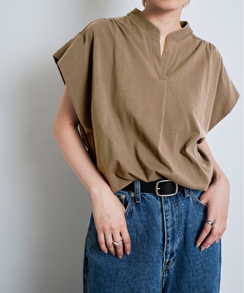 W:Huku(フーク)の「キーネック フレンチスリーブ カット Tシャツ(Tシャツ/カットソー・レディース・チャコール/ライトブラウン・FREE)」の9枚目の写真