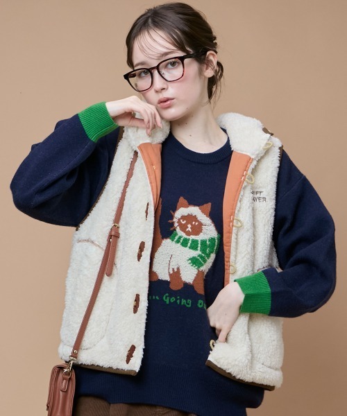 KRIFF MAYER Lady's Collection(クリフメイヤーレディースコレクション)の「シャギーボアボタンフードベスト(ベスト・レディース・カラフル/セージグリーン/ナチュラル/チャコール/ベージュ/グレー・LARGE/MEDIUM)」の1枚目の写真