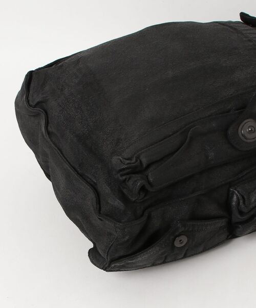 STUDIOUS（ステュディオス）の「Coated Large Gasmask Bag（Tシャツ/カットソー・メンズ・ブラック・FREE）」の3枚目の写真