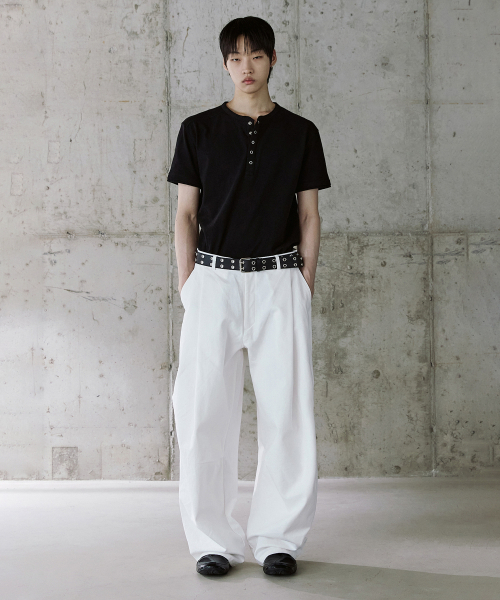 P.IN.O(ピインオ)の「コットンレイヤードヘンリーネックショートスリーブ - ブラック(Tシャツ/カットソー・メンズ・その他・MEDIUM/LARGE)」の4枚目の写真