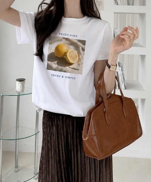sowme.(ソウミー)の「爽やかに着映える?【レモンフォトプリント ベーシック Tシャツ】(Tシャツ/カットソー・レディース・ホワイト・SMALL/MEDIUM/LARGE)」の4枚目の写真