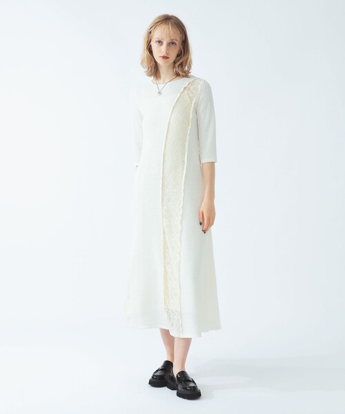 Ray BEAMS(レイビームス)の「レース キリカエ ジャカード ワンピース(ワンピース・レディース・ブラック/アイボリー・ONE SIZE)」の3枚目の写真
