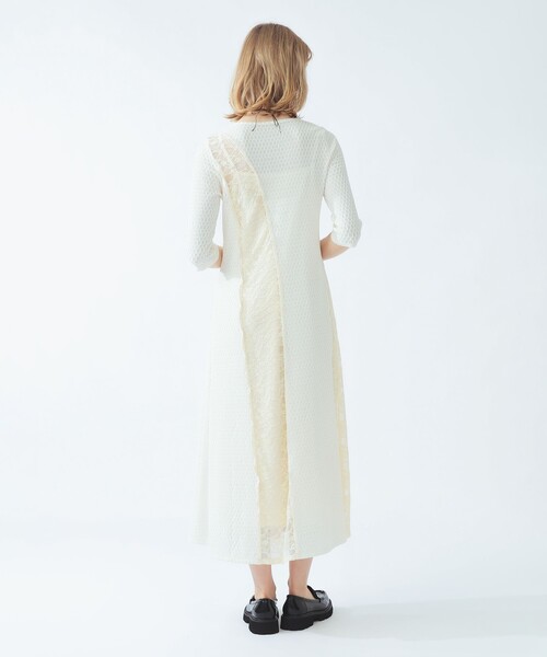 Ray BEAMS(レイビームス)の「レース キリカエ ジャカード ワンピース(ワンピース・レディース・ブラック/アイボリー・ONE SIZE)」の5枚目の写真