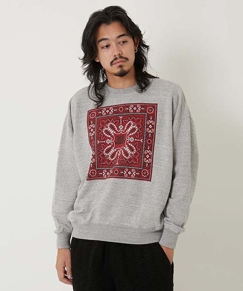 HOLLYWOOD RANCH MARKET(ハリウッドランチマーケット)の「ペイズリーバンダナプリント クルーネックスウェット(スウェット・メンズ・レッド/ブルー・S/M/L/XL)」の12枚目の写真