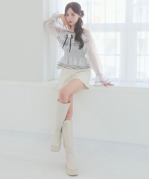 MAJESTIC LEGON（マジェスティックレゴン）の「ローズモチーフチェーン付フリルブラウス（シャツ/ブラウス・レディース・ピンク/ブラック/グレー/アイボリー・MEDIUM）」の21枚目の写真