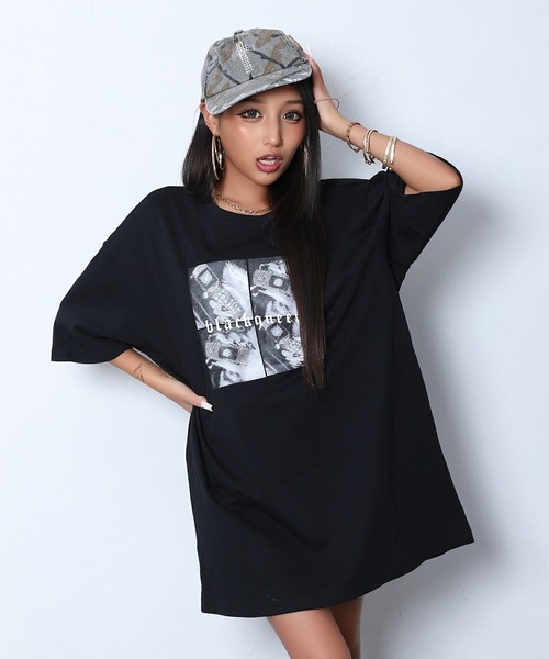 BLACKQUEEN(ブラッククイーン)の「【BLACKQUEEN】フォトプリントロングTEE(Tシャツ/カットソー・レディース・ブラック・M)」の2枚目の写真