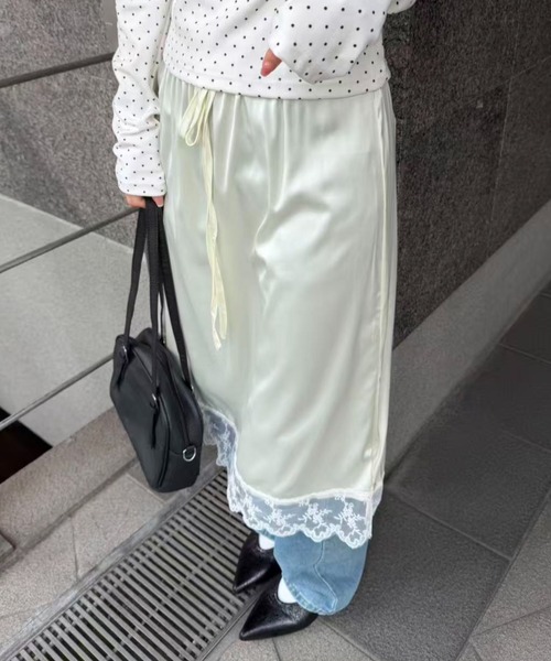mebole(メボレ)の「satin lace long skirt(スカート・レディース・ブルー/アイボリー・FREE)」の13枚目の写真
