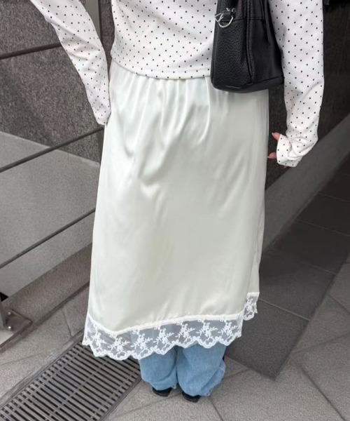 mebole(メボレ)の「satin lace long skirt(スカート・レディース・ブルー/アイボリー・FREE)」の16枚目の写真