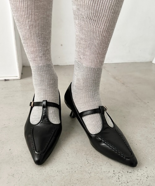 wears（ウェアーズ）の「【ローヒール】ポインテッドトゥTストラップ メリージェーンパンプス（パンプス・レディース・ブラウン/ブラック/オフホワイト・23.5cm/24.5cm）」の2枚目の写真