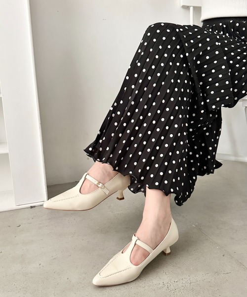 wears（ウェアーズ）の「【ローヒール】ポインテッドトゥTストラップ メリージェーンパンプス（パンプス・レディース・ブラウン/ブラック/オフホワイト・23.5cm/24.5cm）」の17枚目の写真