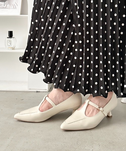 wears（ウェアーズ）の「【ローヒール】ポインテッドトゥTストラップ メリージェーンパンプス（パンプス・レディース・ブラウン/ブラック/オフホワイト・23.5cm/24.5cm）」の13枚目の写真