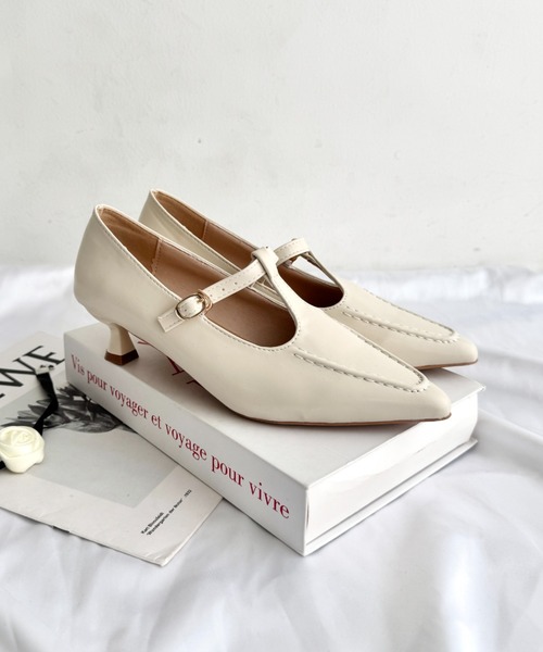 wears（ウェアーズ）の「【ローヒール】ポインテッドトゥTストラップ メリージェーンパンプス（パンプス・レディース・ブラウン/ブラック/オフホワイト・23.5cm/24.5cm）」の4枚目の写真