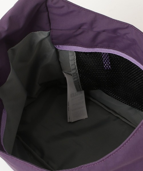 AIGLE(エーグル)の「EARTH 撥水 2WAYショルダートートバッグ 10L(ショルダーバッグ・レディース・バイオレット/ブラック・FREE)」の12枚目の写真