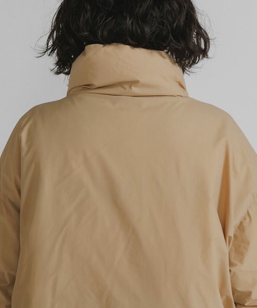 NANGA(ナンガ)の「NANGA / STAND COLLAR DOWN JACKET W / ND2442-1A602 秋服 冬服(ダウンジャケット/コート・レディース・イエロー・S)」の2枚目の写真