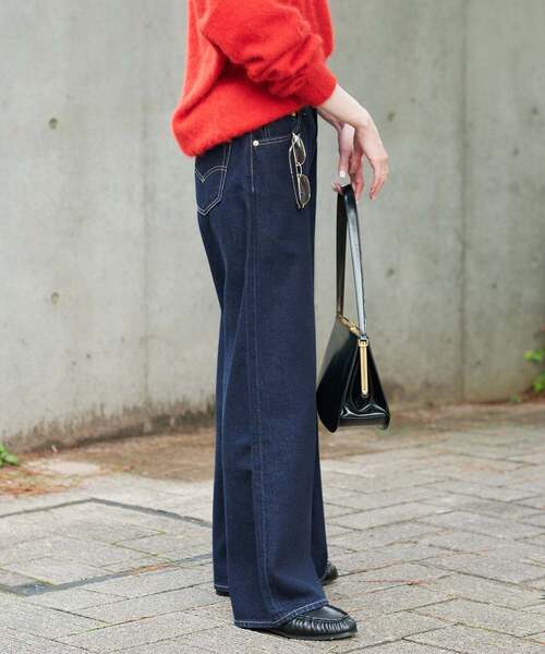 Levi's(リーバイス)の「Levi’s/リーバイス SLOBE別注 CINCH WIDE LEG デニムパンツ(デニムパンツ・レディース・ネイビー/ブルー・26cm/25cm/24cm/29cm/23cm/28cm/27cm)」の6枚目の写真