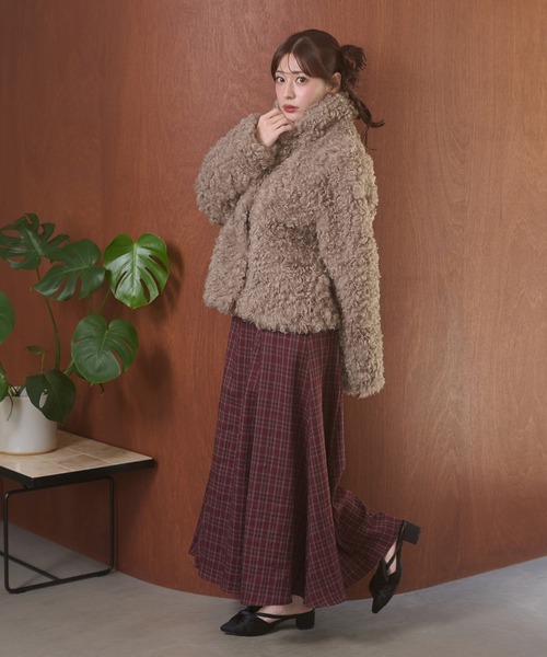 Ambre Neige(アンブルネージュ)の「poodle fake fur stand neck blouson / プードルフェイクファースタンドネックブルゾン(ブルゾン・レディース・ダークブラウン/ベージュ/アイボリー・FREE)」の6枚目の写真