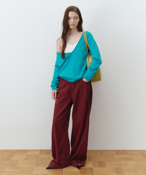 ROLAROLA(ロラロラ)の「BALLOON PINTUCK PANTS BURGUNDY(スラックス・レディース・バーガンディー・SMALL/MEDIUM)」の2枚目の写真
