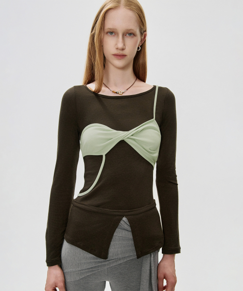 KIMZISU(キムジス)の「Twisted Bra Layer T-shirt_BROWN(Tシャツ/カットソー・レディース・ブラウン・SMALL/MEDIUM)」の1枚目の写真