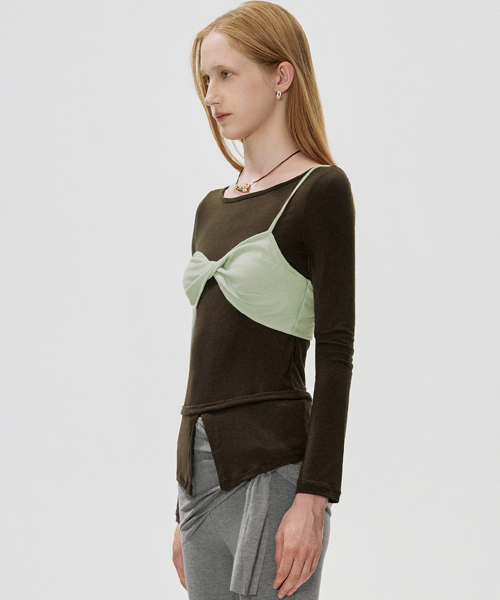 KIMZISU(キムジス)の「Twisted Bra Layer T-shirt_BROWN(Tシャツ/カットソー・レディース・ブラウン・SMALL/MEDIUM)」の3枚目の写真
