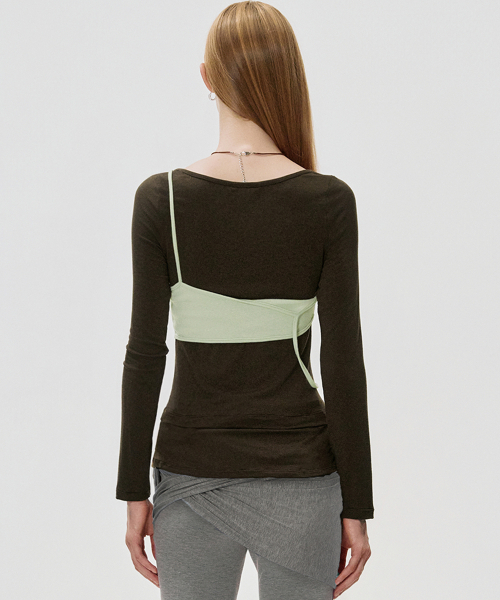 KIMZISU(キムジス)の「Twisted Bra Layer T-shirt_BROWN(Tシャツ/カットソー・レディース・ブラウン・SMALL/MEDIUM)」の4枚目の写真
