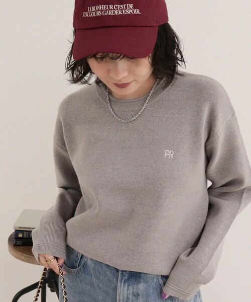 fredy emue(フレディエミュ)の「【WEB限定】FR刺繍スウェットニットプルオーバー(ニット/セーター・レディース・オフホワイト/ネイビー/グレー・38)」の2枚目の写真
