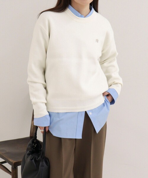 fredy emue(フレディエミュ)の「【WEB限定】FR刺繍スウェットニットプルオーバー(ニット/セーター・レディース・オフホワイト/ネイビー/グレー・38)」の1枚目の写真