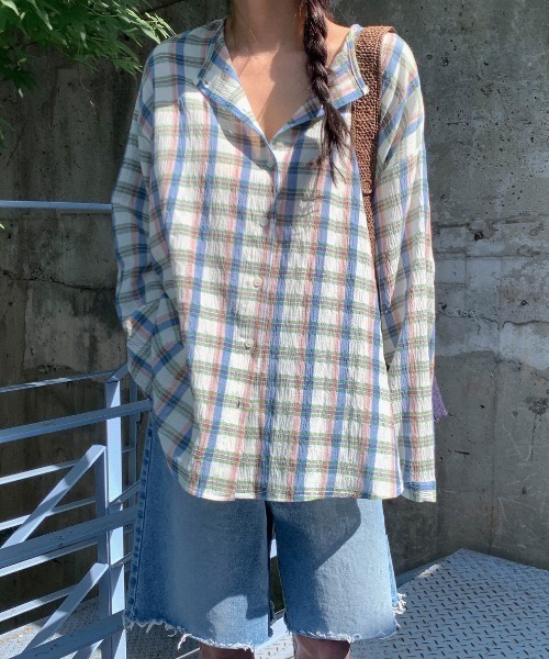 FAVORITO(ファヴォリート)の「クルーネックチェック柄シャツ(シャツ/ブラウス・レディース・ブラウン/ブルー・F)」の1枚目の写真