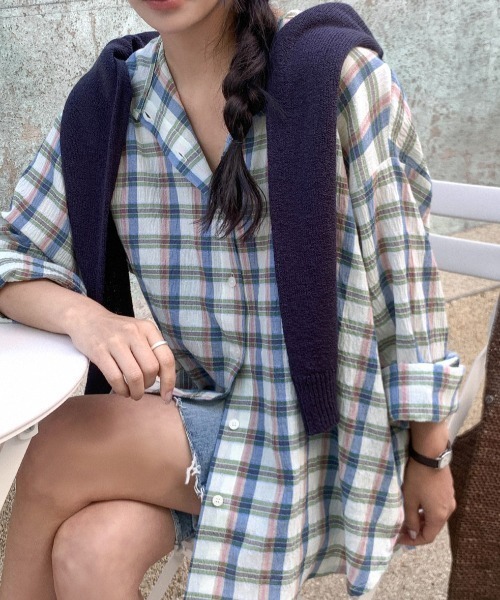 FAVORITO(ファヴォリート)の「クルーネックチェック柄シャツ(シャツ/ブラウス・レディース・ブラウン/ブルー・F)」の15枚目の写真