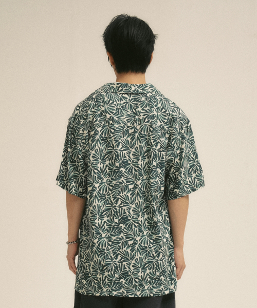 VILLA RAY（ヴィラ・レイ）の「トロピカルオアシス メンズ ビスコースシャツ（シャツ/ブラウス・メンズ・その他・LARGE/MEDIUM/X-LARGE）」の4枚目の写真