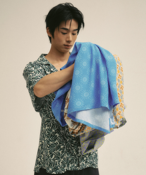 VILLA RAY（ヴィラ・レイ）の「トロピカルオアシス メンズ ビスコースシャツ（シャツ/ブラウス・メンズ・その他・LARGE/MEDIUM/X-LARGE）」の5枚目の写真