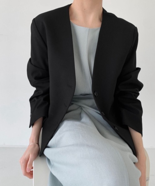 FAVORITO(ファヴォリート)の「ノーカラーシングルブレストテーラードジャケット(その他アウター・レディース・モカ/ブラック・F)」の3枚目の写真