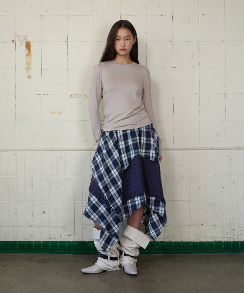 MOODBETTER(ムード ベター)の「BASIC COLOR LONG SLEEVE BEIGE(Tシャツ/カットソー・レディース・その他・FREE)」の4枚目の写真